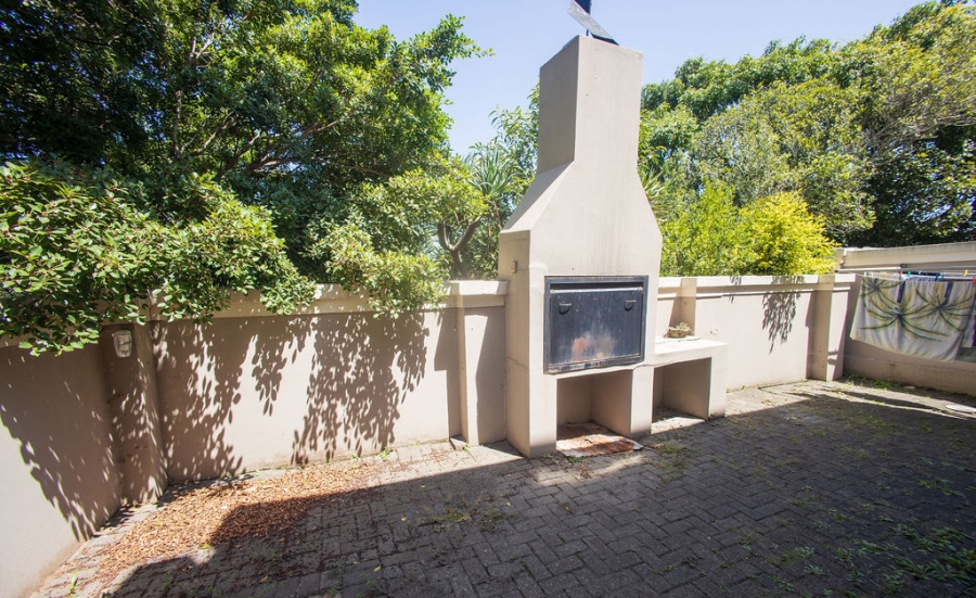 4 Bedroom Property for Sale in Beacon Bay Eastern Cape